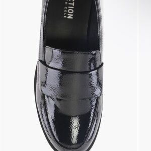 Fern Patent Loafer Kenneth Cole Reaction - Women’s black patent loafers size 6
